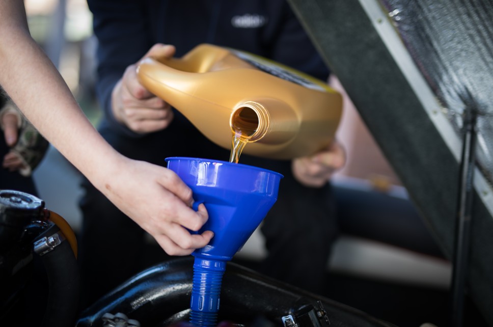 Change oil in a vehicle